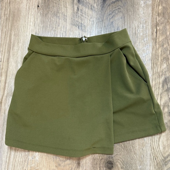Forever 21 Pants - Olive Green Skort
